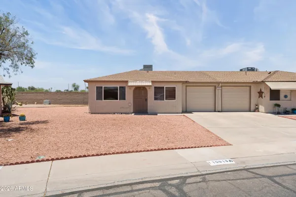 Property Slideshow image 3 of 24 | 10018 n 97th dr a, Peoria, AZ, 85345
