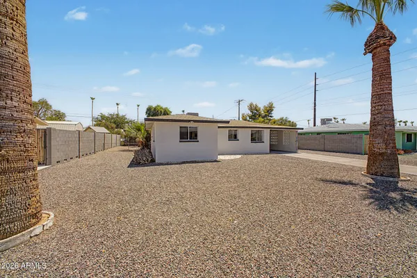 Property Slideshow image 3 of 30 | 5209 e butte st, Mesa, AZ, 85205