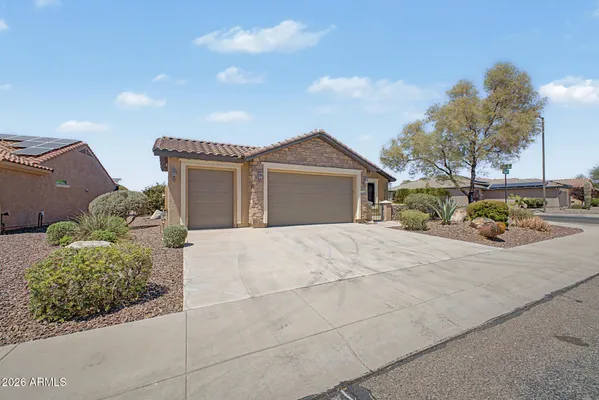 Property Slideshow image 3 of 30 | 27002 w runion dr, Buckeye, AZ, 85396