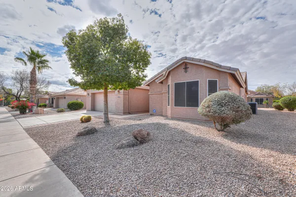 Property Slideshow image 2 of 51 | 137 s los cielos ln, Casa Grande, AZ, 85194