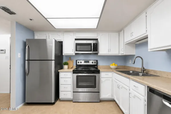 Property Slideshow image 2 of 26 | 7950 e camelback rd 205, Scottsdale, AZ, 85251