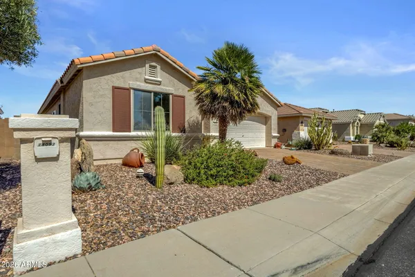 Property Slideshow image 2 of 38 | 18093 n canal dr, Surprise, AZ, 85374