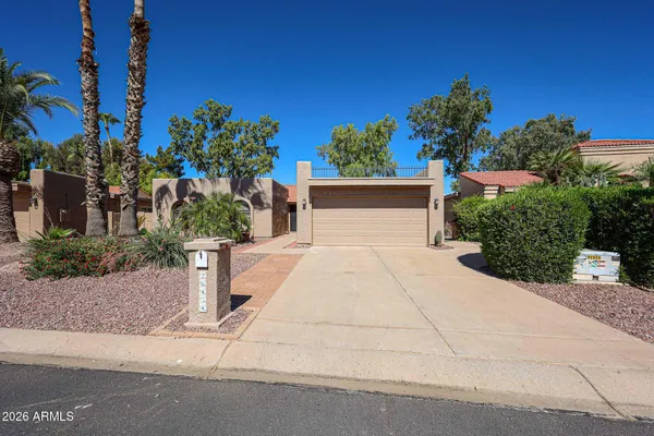 Property Slideshow image 2 of 42 | 26434 s cedarcrest dr, Sun Lakes, AZ, 85248
