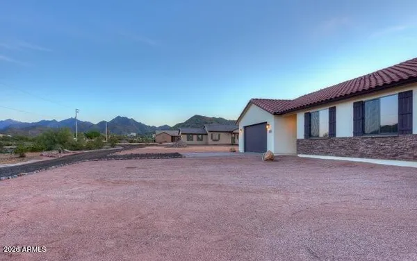 Property Slideshow image 3 of 12 | 19445 w teakwood dr, Buckeye, AZ, 85326