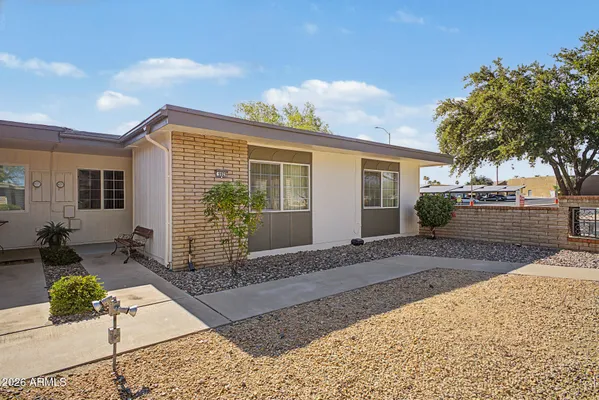 Property Slideshow image 2 of 27 | 9929 w hutton dr, Sun City, AZ, 85351