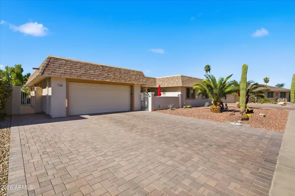Property Slideshow image 2 of 36 | 11006 w canyon creek dr, Sun City, AZ, 85351