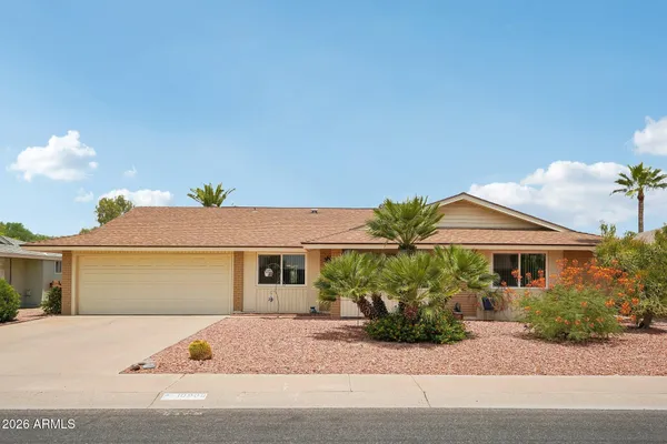 Property Slideshow image 2 of 41 | 10908 w meade dr, Sun City, AZ, 85351