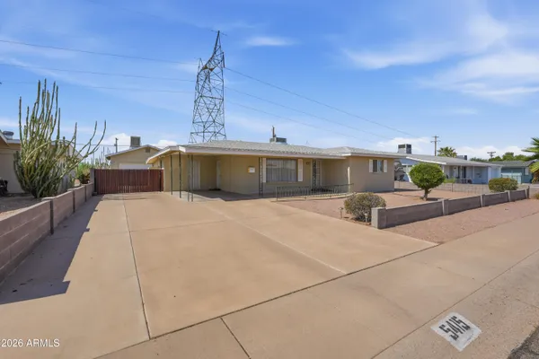 Property Slideshow image 2 of 45 | 5415 e decatur st, Mesa, AZ, 85205