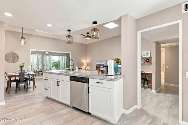 Property Slideshow image 2 of 47 | 10333 w highwood ln, Sun City, AZ, 85373