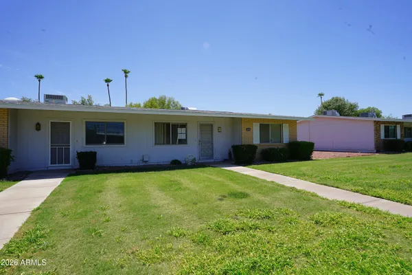 Property Slideshow image 2 of 28 | 10863 w thunderbird blvd, Sun City, AZ, 85351