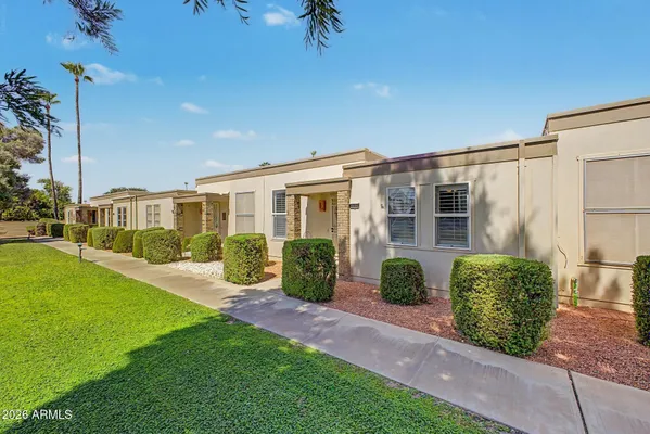 Property Slideshow image 2 of 25 | 10042 w hawthorn dr, Sun City, AZ, 85351