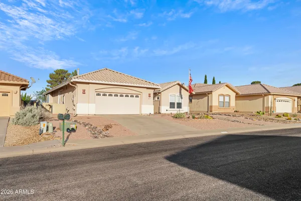Property Slideshow image 2 of 53 | 2713 fairmeade cir, Sierra Vista, AZ, 85650