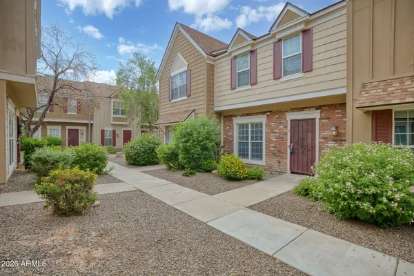 Property Slideshow image 2 of 35 | 18818 n 34th ln 2, Phoenix, AZ, 85027