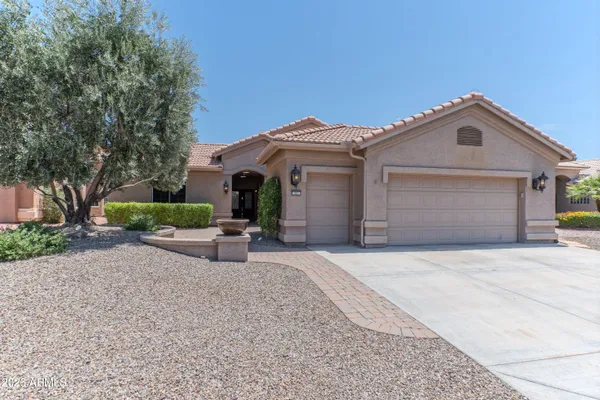 Property Slideshow image 2 of 32 | 3221 n 151st dr, Goodyear, AZ, 85395