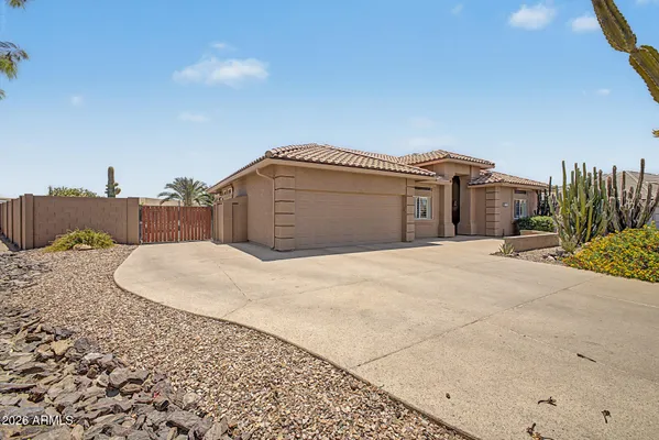 Property Slideshow image 2 of 36 | 11547 e medina ave, Mesa, AZ, 85209