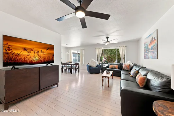 Property Slideshow image 2 of 42 | 10408 w oak ridge dr, Sun City, AZ, 85351