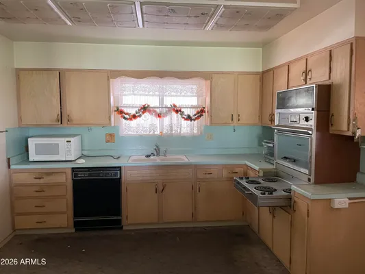 Property Slideshow image 3 of 5 | 10536 w clair dr, Sun City, AZ, 85351