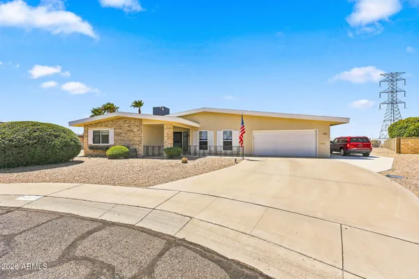 Property Slideshow image 2 of 19 | 11137 w palmeras dr, Sun City, AZ, 85373