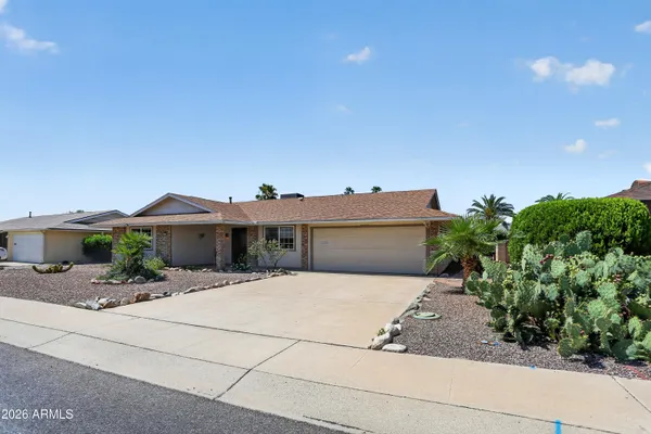 Property Slideshow image 2 of 31 | 10613 w meade dr, Sun City, AZ, 85351