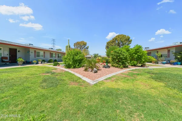 Property Slideshow image 2 of 43 | 13872 n newcastle dr, Sun City, AZ, 85351