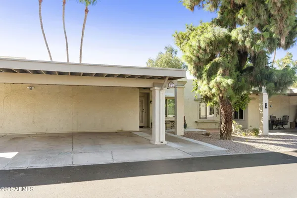 Property Slideshow image 2 of 41 | 607 s desert flower dr, Mesa, AZ, 85208