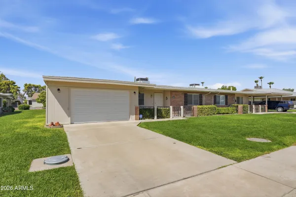 Property Slideshow image 2 of 36 | 10869 w clair dr, Sun City, AZ, 85351