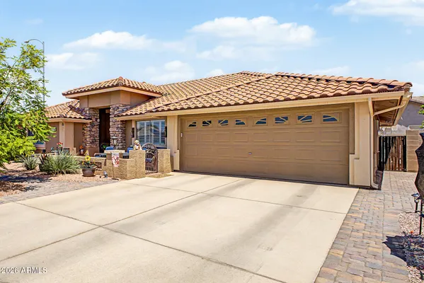 Property Slideshow image 3 of 32 | 2201 s myrtlewood cir, Mesa, AZ, 85209