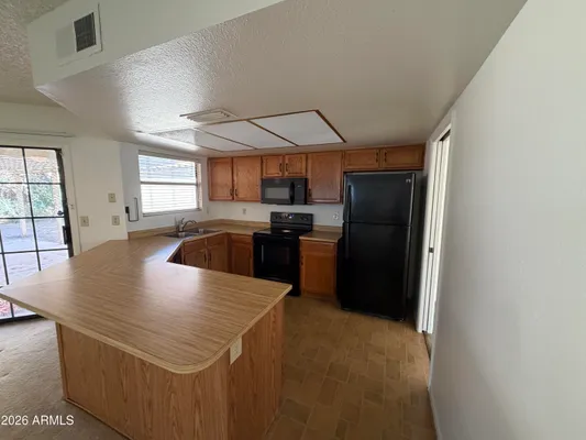 Property Slideshow image 3 of 18 | 12282 s shoshoni dr, Phoenix, AZ, 85044