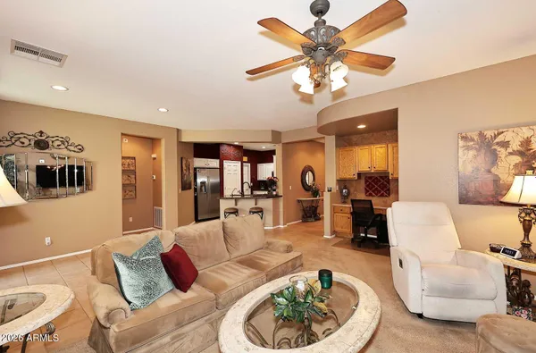 Property Slideshow image 2 of 55 | 4058 e rakestraw ln, Gilbert, AZ, 85298