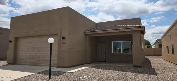 Property Slideshow image 2 of 35 | 632 s sky ranch rd, Sierra Vista, AZ, 85635
