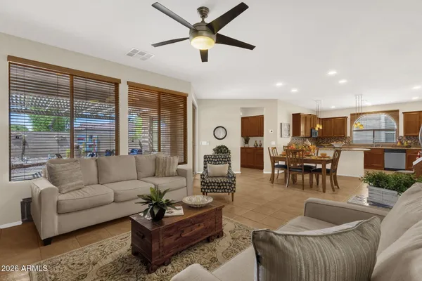 Property Slideshow image 3 of 24 | 5460 s marigold way, Gilbert, AZ, 85298