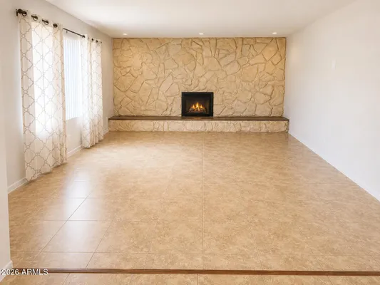 Property Slideshow image 3 of 18 | 11460 s pawnee cir, Phoenix, AZ, 85044