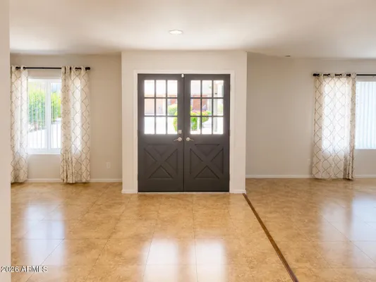 Property Slideshow image 2 of 18 | 11460 s pawnee cir, Phoenix, AZ, 85044