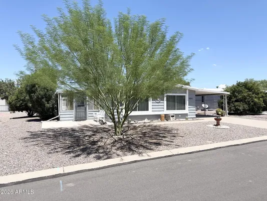 Property Slideshow image 3 of 34 | 8200 e coralbell cir, Mesa, AZ, 85208