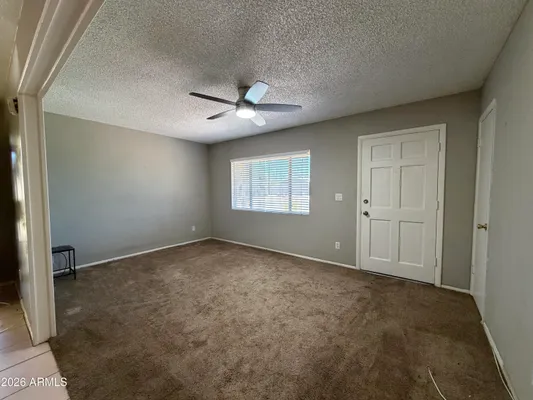 Property Slideshow image 3 of 27 | 2354 e betty elyse ln, Phoenix, AZ, 85022