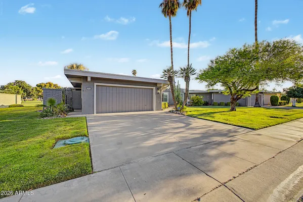 Property Slideshow image 3 of 29 | 10501 w pineaire dr, Sun City, AZ, 85351