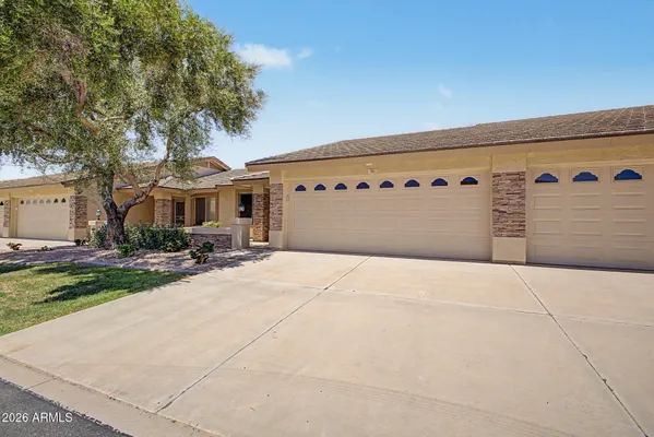Property Slideshow image 2 of 24 | 11069 e kilarea ave 186, Mesa, AZ, 85209