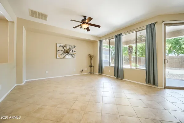 Property Slideshow image 2 of 29 | 5467 s almond dr, Gilbert, AZ, 85298