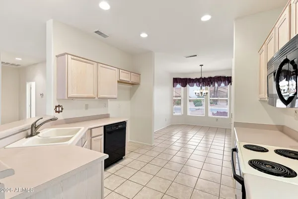Property Slideshow image 3 of 35 | 14830 w horseman ln, Sun City West, AZ, 85375