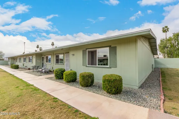 Property Slideshow image 3 of 25 | 10864 w santa fe dr, Sun City, AZ, 85351