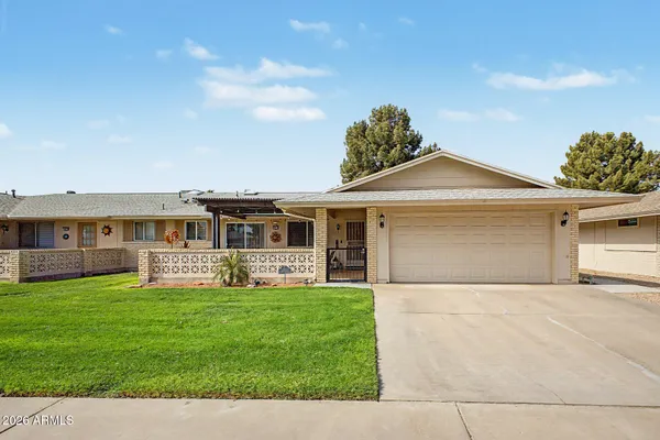 Property Slideshow image 2 of 44 | 10732 w caron dr, Sun City, AZ, 85351