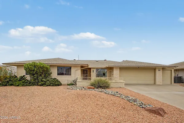 Property Slideshow image 3 of 43 | 9433 w hutton dr, Sun City, AZ, 85351