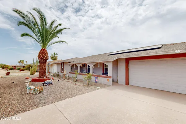 Property Slideshow image 2 of 44 | 9205 w long hills dr, Sun City, AZ, 85351