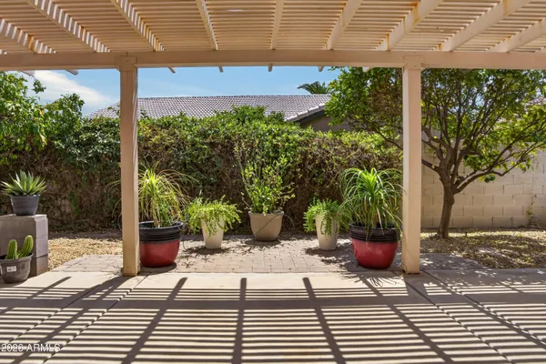 Property Slideshow image 3 of 37 | 15085 w vale dr, Goodyear, AZ, 85395