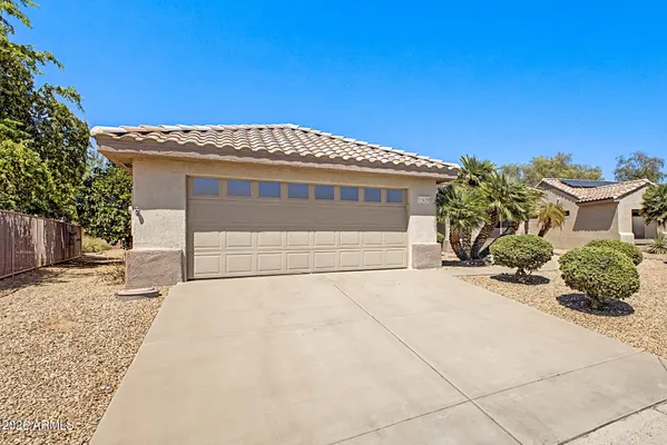 Property Slideshow image 3 of 46 | 15626 w vista grande ln, Surprise, AZ, 85374