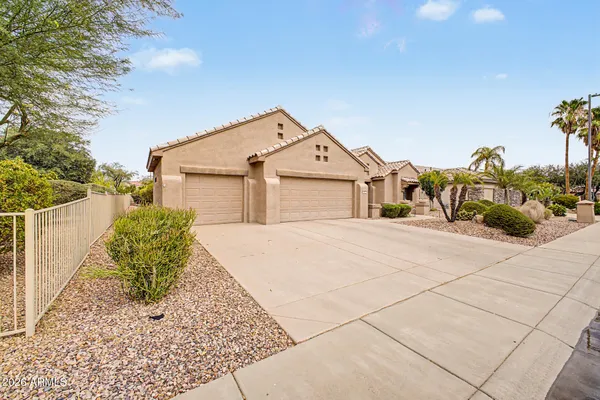 Property Slideshow image 3 of 42 | 16436 w chaparral ln, Surprise, AZ, 85374