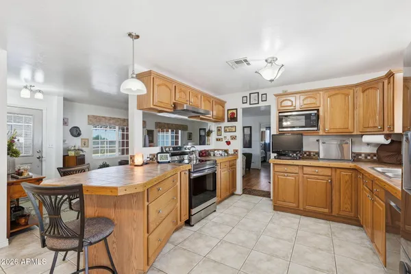 Property Slideshow image 2 of 21 | 2205 n higley rd, Mesa, AZ, 85215