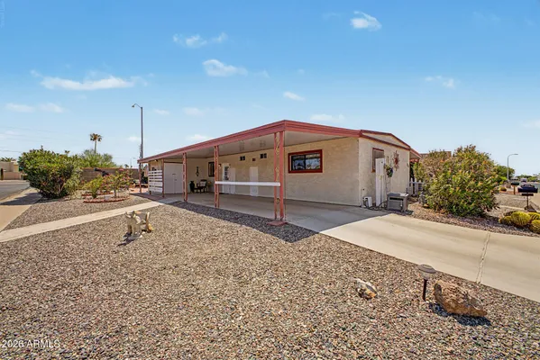 Property Slideshow image 2 of 31 | 2355 n shannon way, Mesa, AZ, 85215