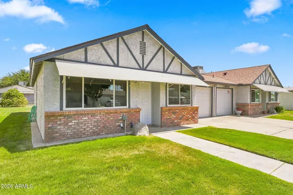 Property Slideshow image 2 of 30 | 10117 n 97th dr a, Peoria, AZ, 85345