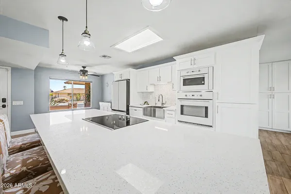Property Slideshow image 2 of 37 | 9418 w indian hills dr, Sun City, AZ, 85351